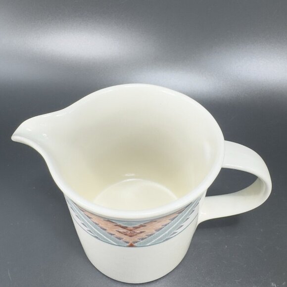 Mikasa Intaglio Santa Fe Ceramic Small Pitcher Creamer Stoneware Malaysia VTG - Picture 7 of 10